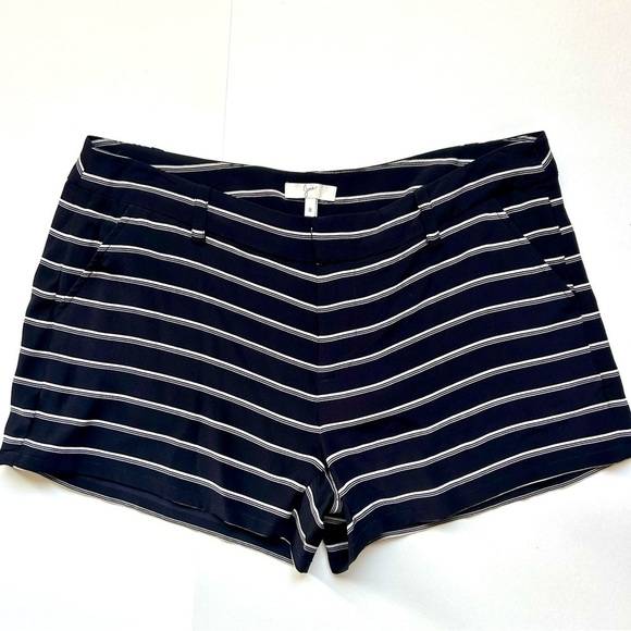 Joie Striped Silk Shorts Black and White Stripe Size 8 - Picture 5 of 7
